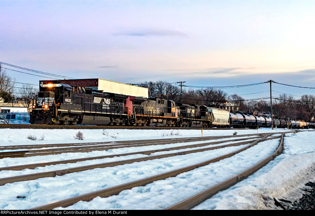 NS 8832 on K-637